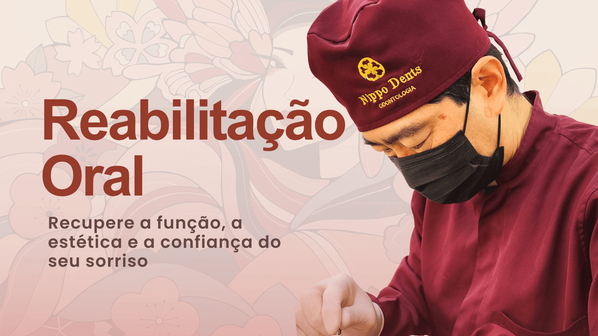 Dentista realizando procedimento de reabilitação oral na Nippo Dents Odontologia